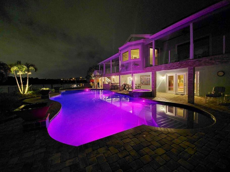 Guest Suite - Waterfront -Pool & Hot Tub- Walk To Beach Clearwater Beach Extérieur photo