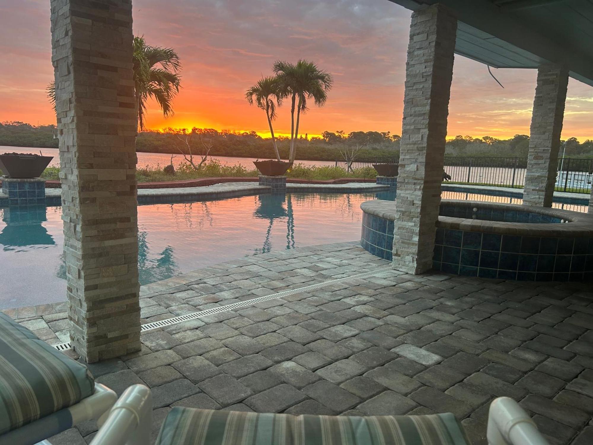 Guest Suite - Waterfront -Pool & Hot Tub- Walk To Beach Clearwater Beach Extérieur photo