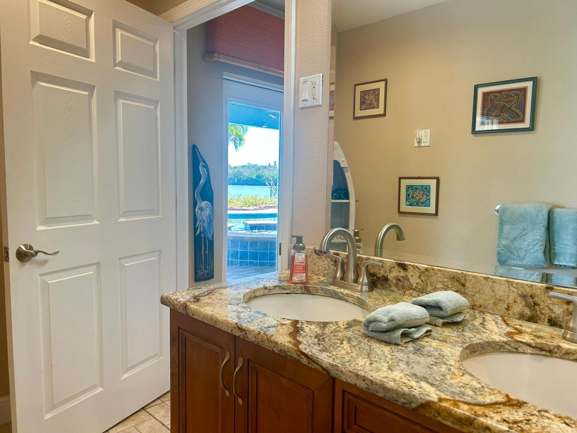 Guest Suite - Waterfront -Pool & Hot Tub- Walk To Beach Clearwater Beach Extérieur photo